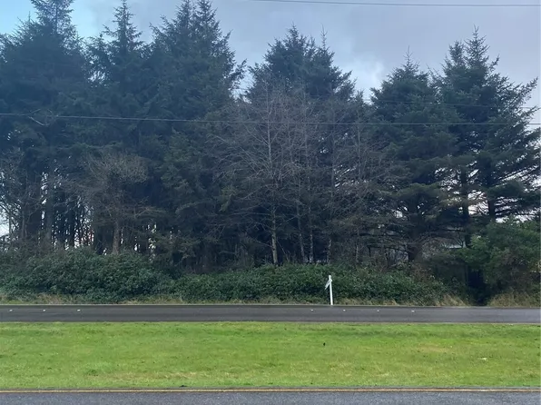 886 Ocean Shores Boulevard, Ocean Shores, WA 98569