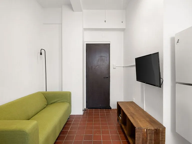Cond EL Koury 656 Calle Figueroa — Photo 2