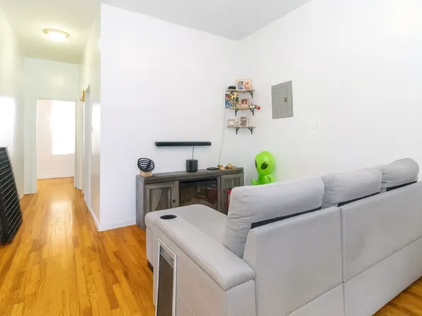 323 Concord Avenue image 2 of 19