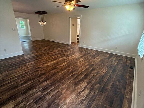 3rd image of 205 W Nims Ave