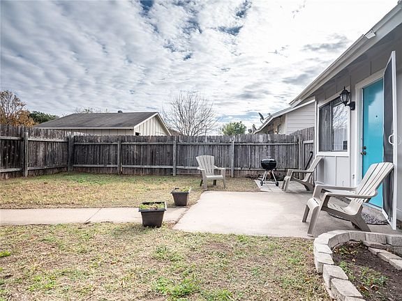 5th image of 1408 W Braker Ln