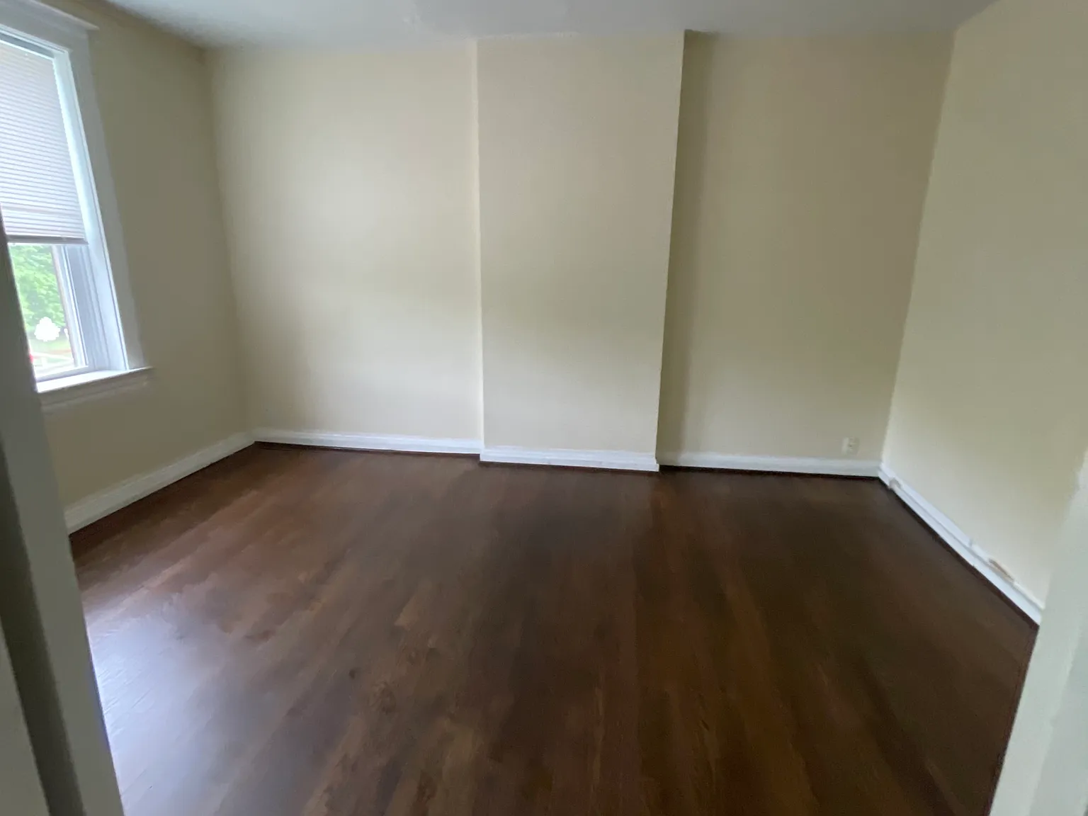 2 bed, 500 sqft, $1,100 — Photo 3