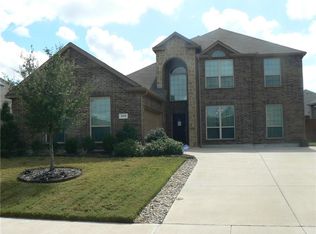 210 Warbler Dr, Desoto, TX 75115