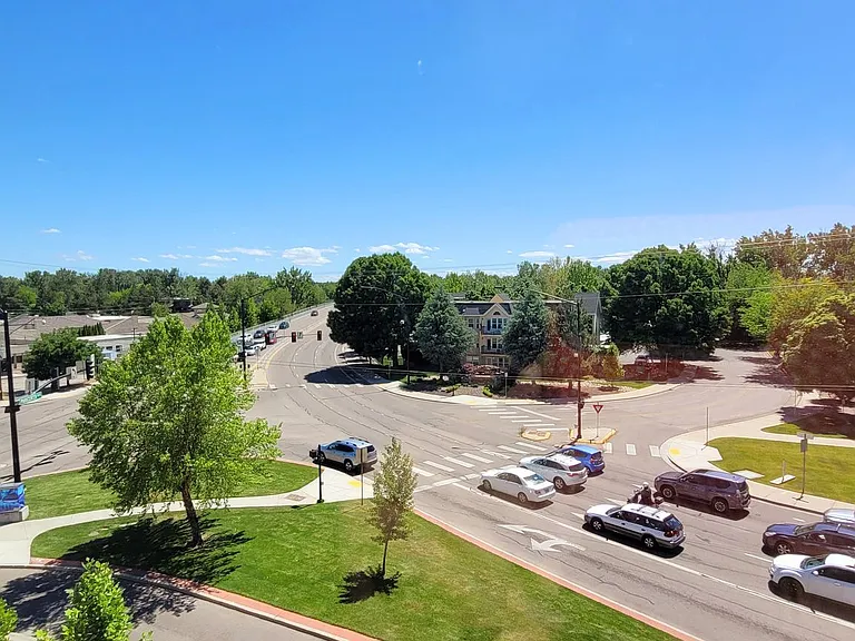 The 951 Apartments — Photo 44
