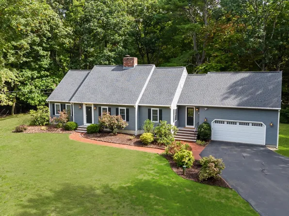 56 Hearthside Circle, Bedford, NH 03110