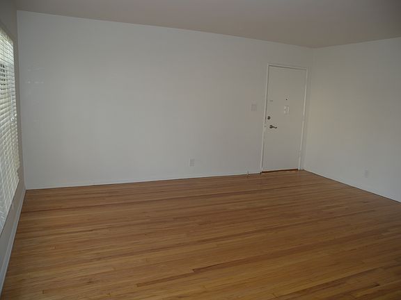 3rd image of 1339 N Vista St APT 1