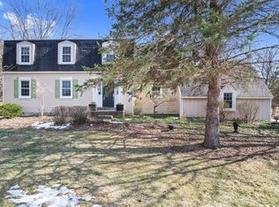 5156 Navajo Trl, Pinckney, MI