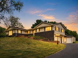 804 Lochtyn RIDGE, Wales, WI 53183