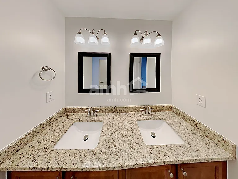 413 Village Way — Photo 9