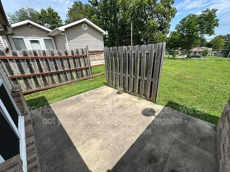 4319 Jackson Ave — Photo 17