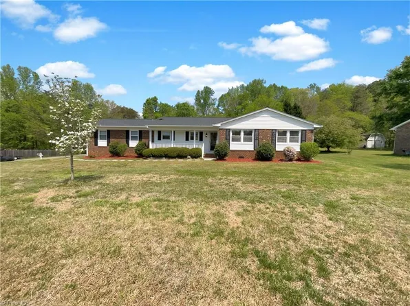 1740 Laurie Dr, Haw River, NC 27258
