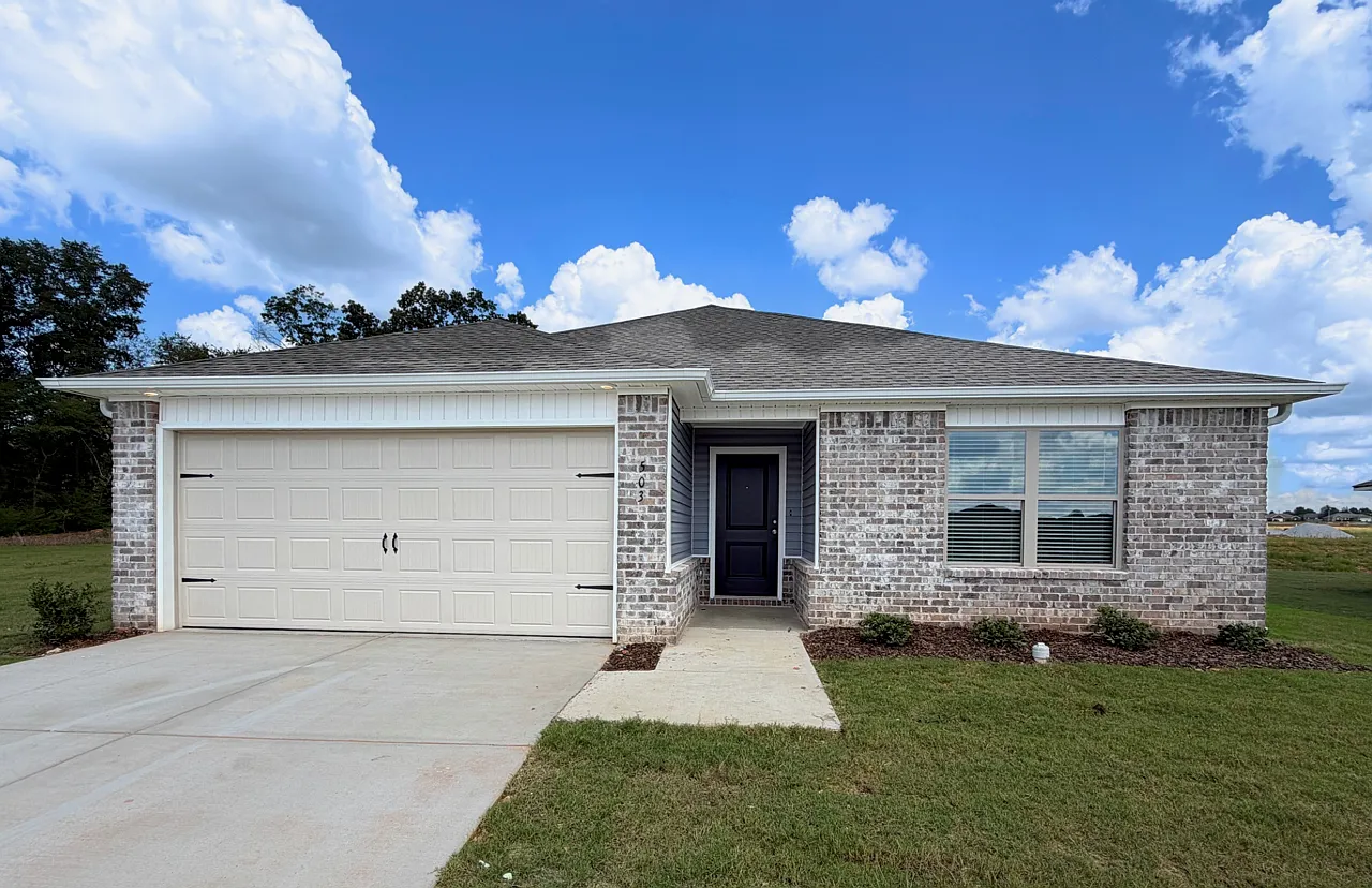 3 bed, 1446 sqft, $1,550 — Photo 1