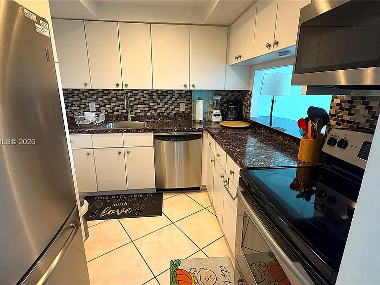 3505 S Ocean Dr #1403 — Photo 2