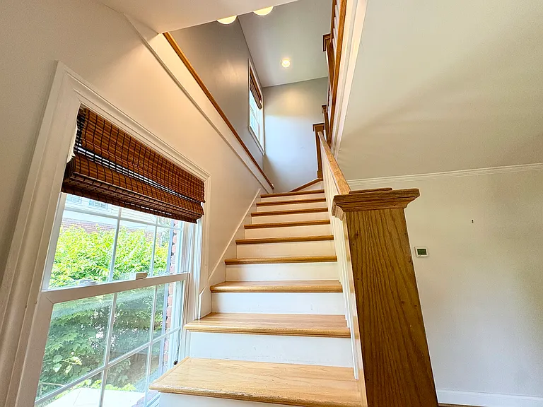 1233 Plymouth Ave — Photo 53