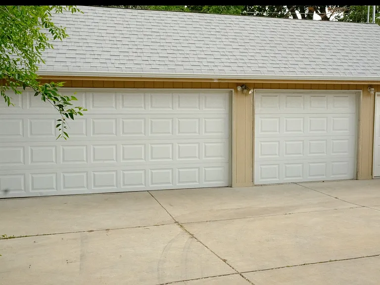 1054 Leyden St — Photo 40