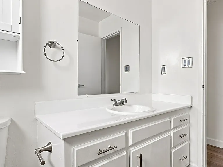 540-600 W Channel Islands Blvd #1 — Photo 23