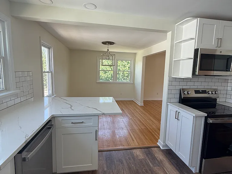 113 Argyle Ave #2 — Photo 6