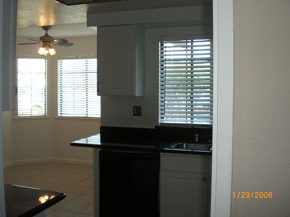 3rd image of 2631 Shasta Ct