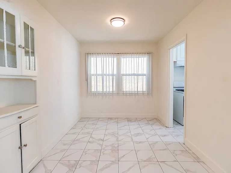 6341 Templeton St — Photo 5