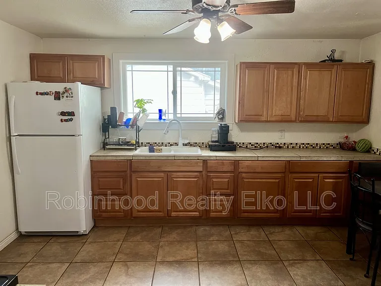 756 Maple St — Photo 7