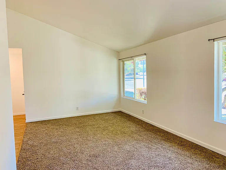 3374 Twin Oaks Dr — Photo 8