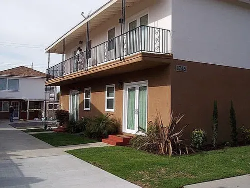 1745 Orizaba Ave #B Photo 1 1745 Orizaba Ave #B Photo 1