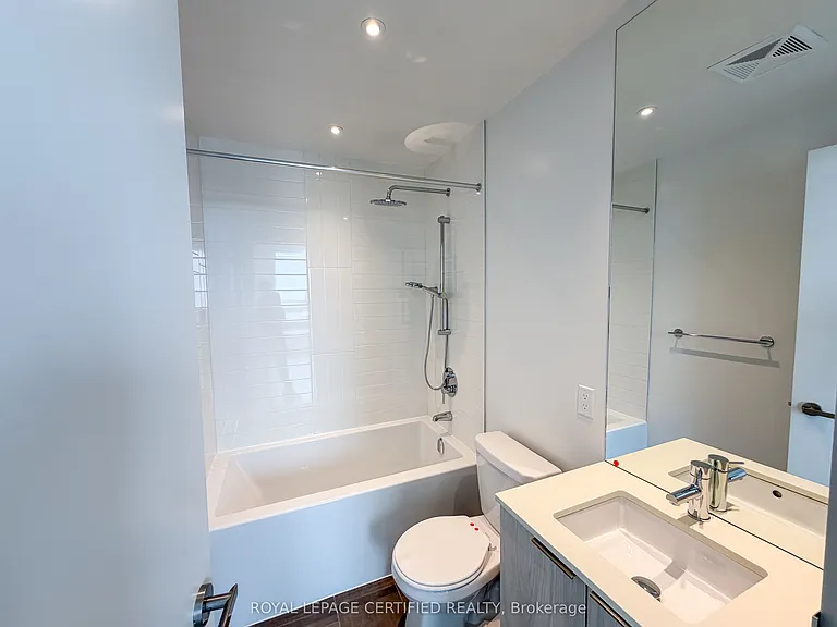 448 Burnhamthorpe Rd W #6407 — Photo 19