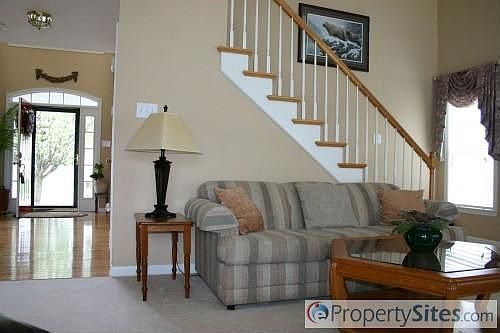 5th image of 1035 Ambleside Ct