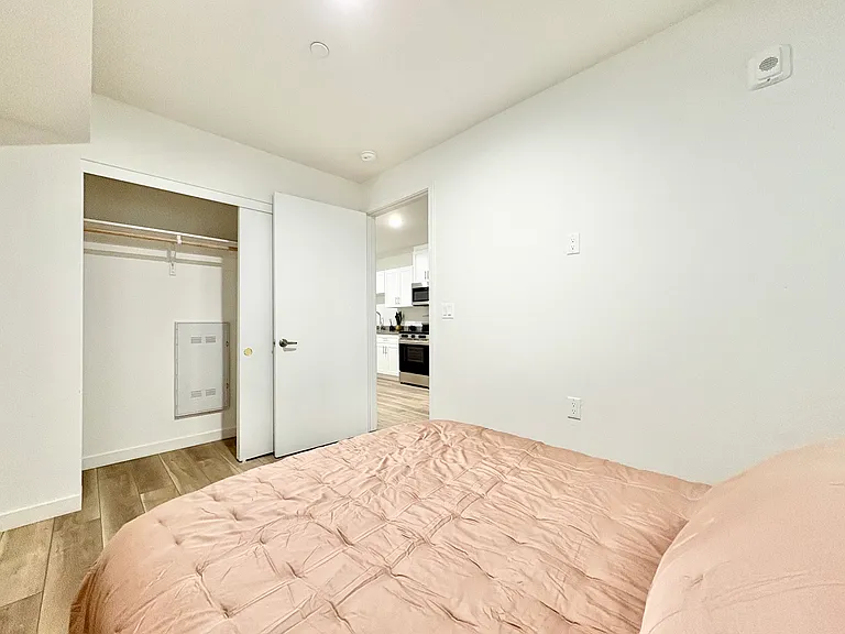 4252 Whittier Blvd — Photo 9