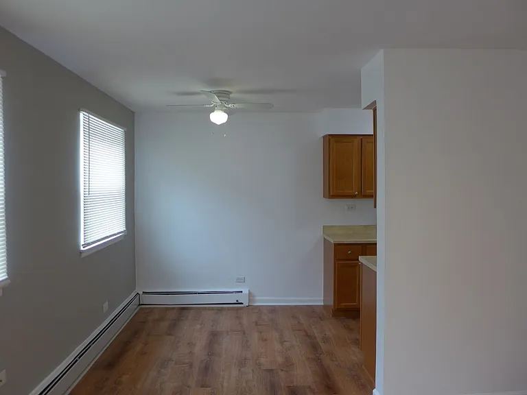 Winthrop Suites Apartments — Photo 15