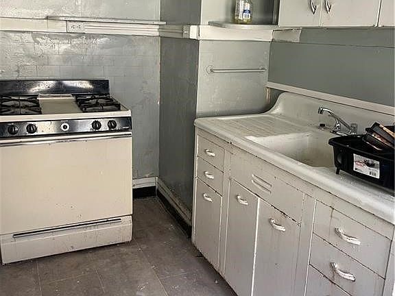 2nd image of 139 Hope Ave #41