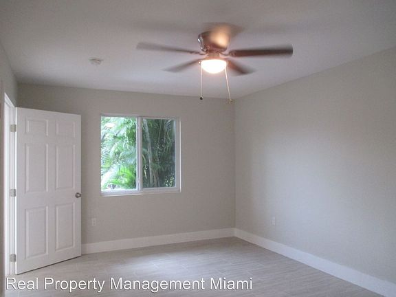 4th image of 15018 Coconut Ave