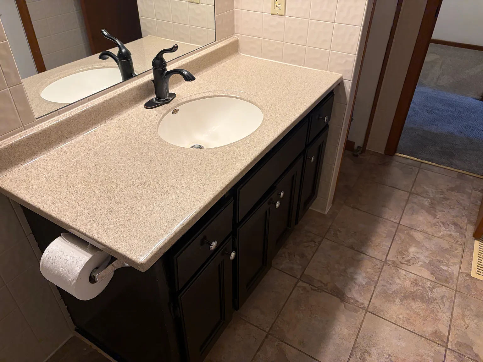 3 bed, 1600 sqft, $1,800 — Photo 3