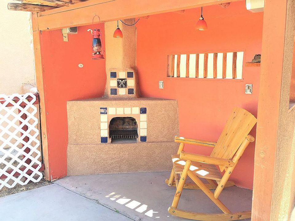 1st image of 5504 Baer Pl NW