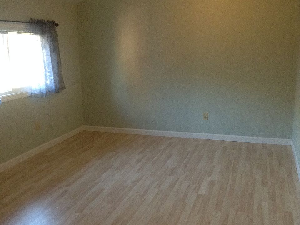 2nd image of 165 Winthrop St
