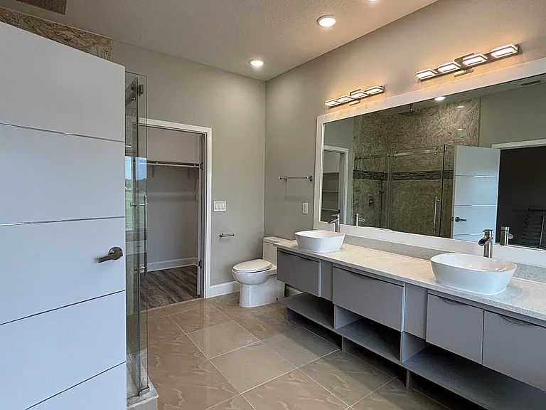 2021 Greenbriar Ter — Photo 13