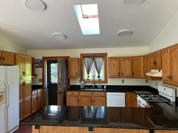 6 Whitney Way #A, Montague, MA 01351