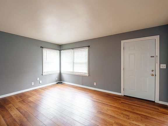 4th image of 317 E Kirwin Ave