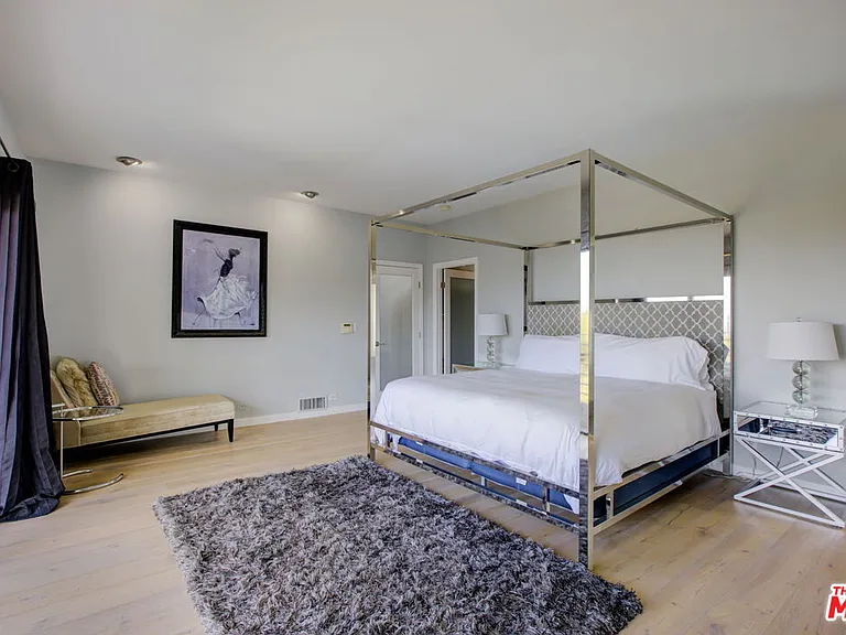3223 Tareco Dr — Photo 24