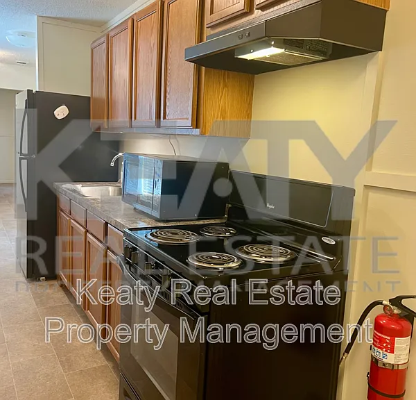 409 Scotsdale St #B — Photo 3