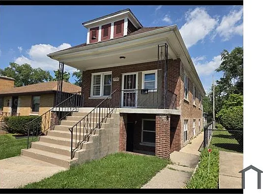 3 bed, 100 sqft, $1,600 — Photo 2