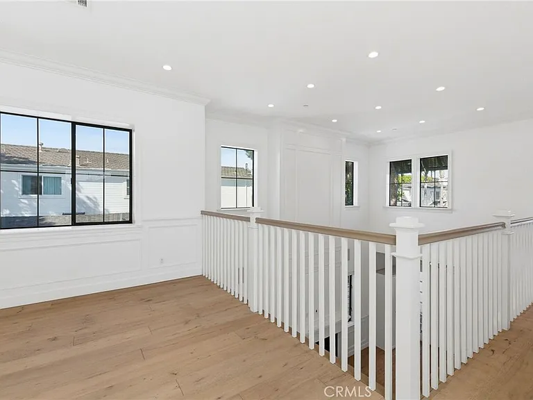 1405 Oak Ave — Photo 35