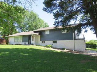 1121 5th St, Friend, NE 68359