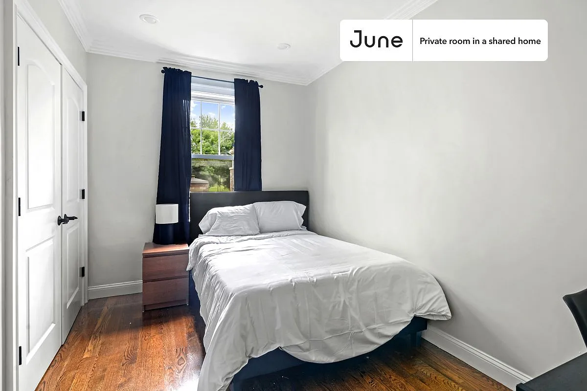 Full bedroom in 4 bed/1.5 bath home in Brighton #569 A — Photo 1