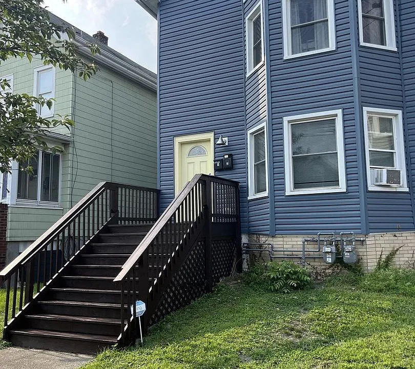 42 Taylor Ave