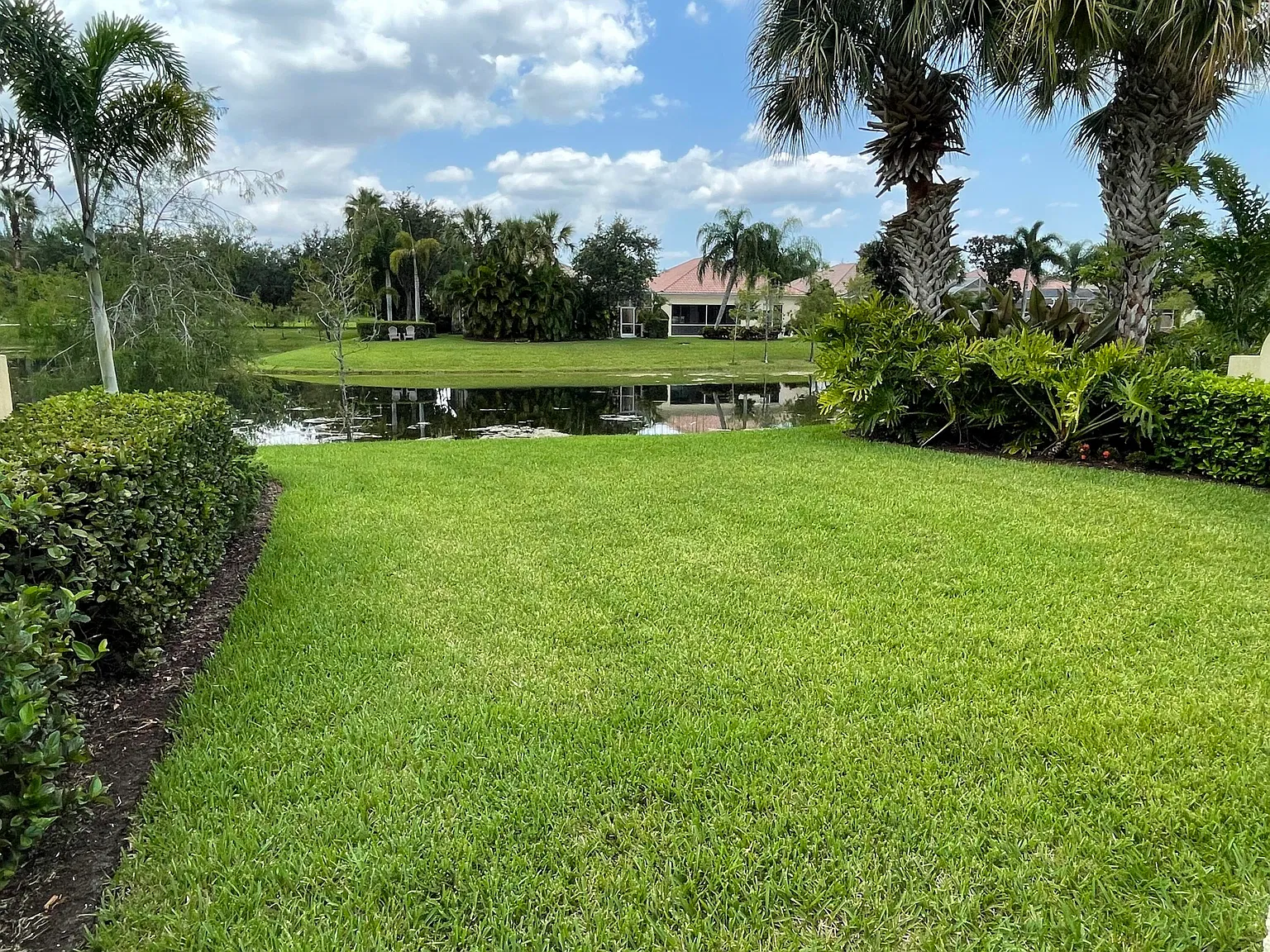 2 bed, 2.0 bath, 1526 sqft, $6,000 — Photo 3