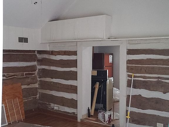 4th image of 620 Swift St