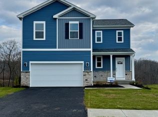 325 Gleneagles Dr, Butler, PA 16001