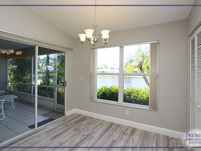 402 Emerald Bay Cir #E7 — Photo 33