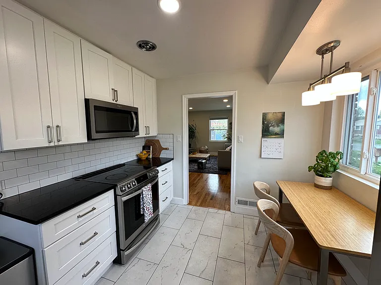 576 E 3635 S — Photo 16